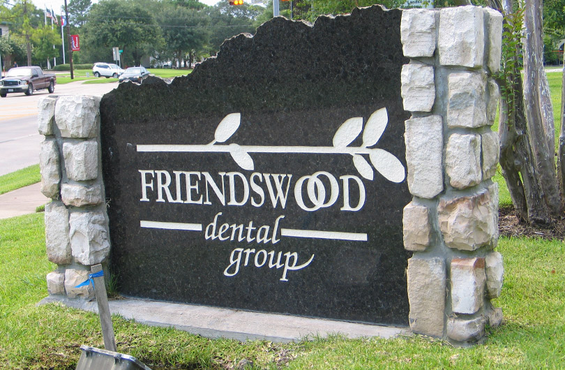 Friendswood Dental Group sign outside